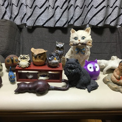 フクロウとネコの置物いろいろ