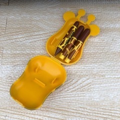 ミニペン＆ミニシャーペン　キリンのケース付きの画像