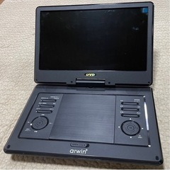 ポータブルDVDプレーヤー