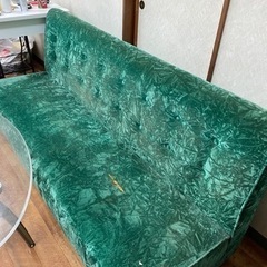 ソファー差し上げます。