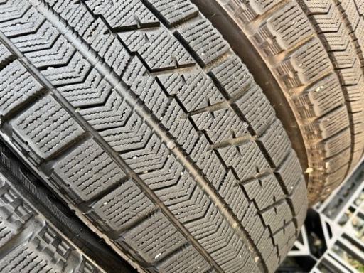 ヴォクシー ノア セレナ プリウス 195/65R15 ブリヂストン VRX スタッドレス