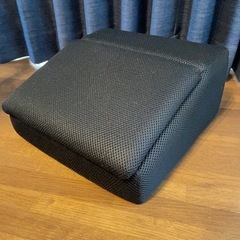*ほぼ未使用 収納付き 低反発フットレスト