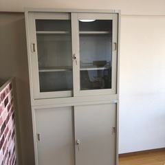 オフィスキャビネット
