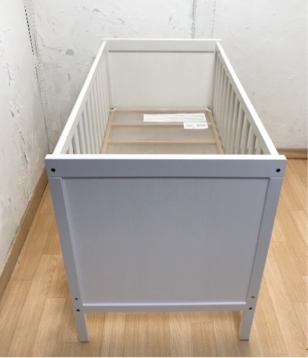 IKEA イケア　木製ベビーベッド　SUNDVIC マット付き