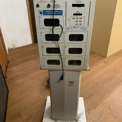 コンビニボックス　足付き