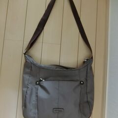 0円：レノマ ショルダーバッグ 茶 中古 renoma