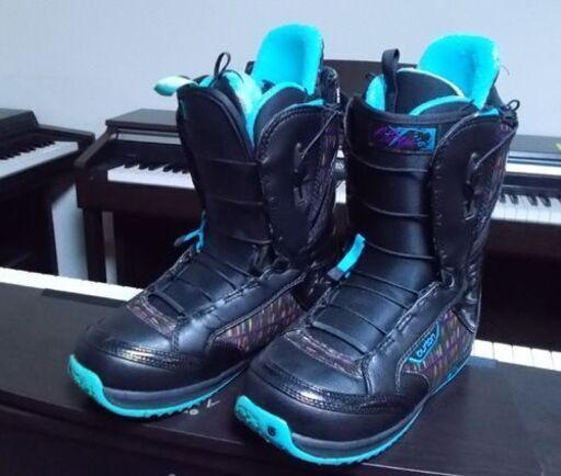 BURTON スノーボード ブーツ 25.5cm BOOTIQUE Womens バートン 黒/ターコイズ バートン 女性 レディース 札幌市東区 新道東店