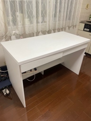机と袖机のセットをもらってくださる方を探しています。11/10まで！笹塚駅近！駐車場アリ！
