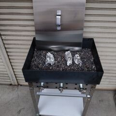 石焼き芋　鉄板釜　＋　ガスグリラー　＋　専用台　＋　ステンレスふた　４点セット　副業　独立開業　キッチンカー　お祭り　学園祭　文化祭　イベント　模擬店の画像