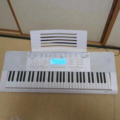 電子ピアノ　光ナビ　CASIO　