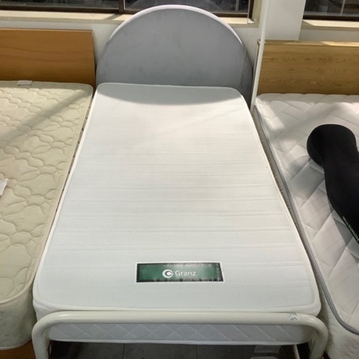 シングルベッド　縦48×横98×奥205