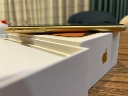 iPhoneXR yellow イエロー　64GB SIMフリー