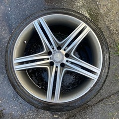 アルミホイール　タイヤ　ベンツの画像