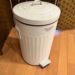 ペダル蓋付きゴミ箱