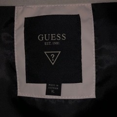 GUESS ダウンベストの画像