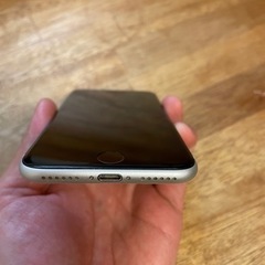 【再値下げ】iPhone SE 64 GB  SIMフリーの画像