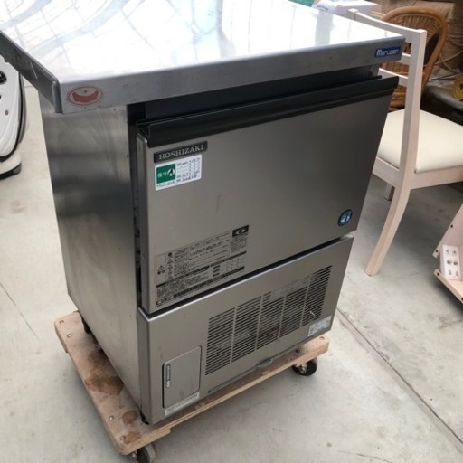 ホシザキ 全自動製氷機 CM-60A チップアイスメーカー 横幅50cm 奥行44cm  高さ80cm 重量52kg