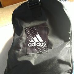 アディダススポーツバッグの画像