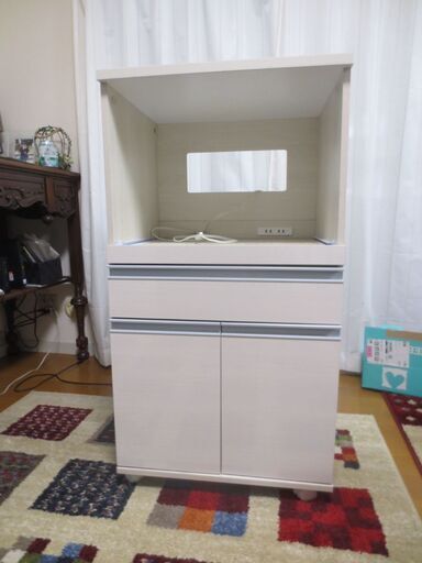【お取引が決まりました。】キッチン収納・購入３年状態良好　ニトリで購入しました。ユースド　◆取りに来ていただける方！高さ　101.5ｃｍ