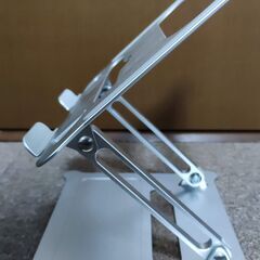 ノートパソコン タブレット スタンドの画像
