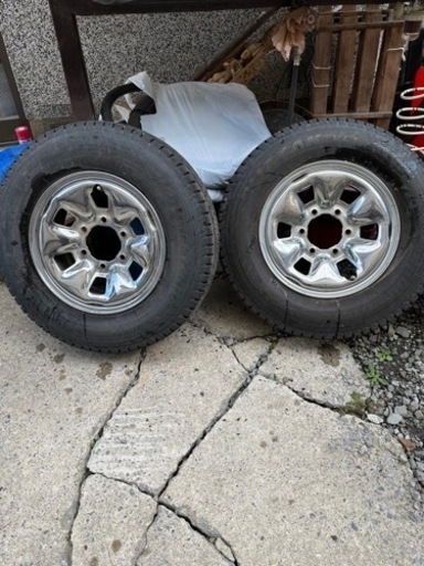 ハイエース　タイヤホイールセット　スタッドレス