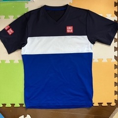 UNIQLO テニスVネックTシャツ S①