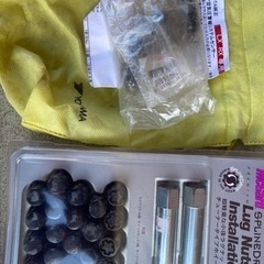 スタッドレスタイヤ　4本セット 235/65/18　Rays ホムラ　2×8の画像