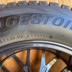 スタッドレスタイヤ　4本セット 235/65/18　Rays ホムラ　2×8の画像