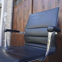 取付無料！カッシーナイクスシー アリアス ローリングフレーム本革オフィスチェア 取付無料！カッシーナイクスシー アリアス ローリングフレーム本革