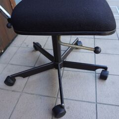 Jorgen Rasmussen(ヨルゲン・ラスムッセン)デザイン KEVI Chair