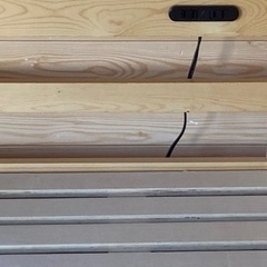 木製ベッドの画像