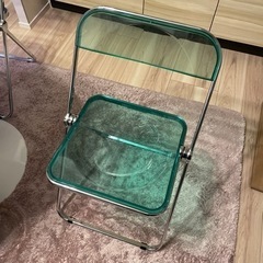 韓国カフェ　クリアチェア　椅子