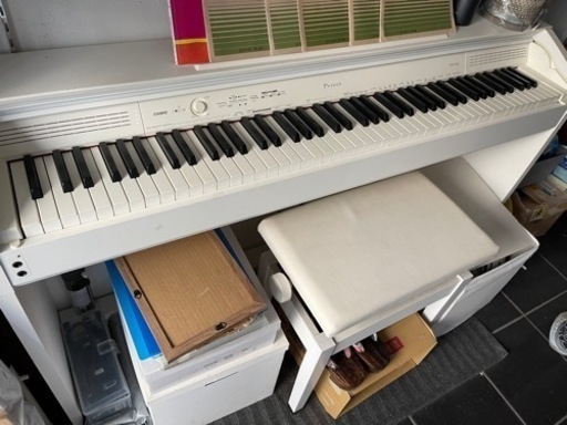 カシオ電子ピアノ