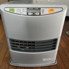石油ファンヒーターとポリ缶セット