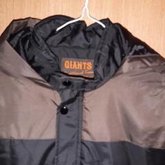 【新品】ジャイアンツマウンテンパーカーの画像