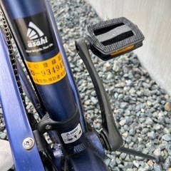 男子向け　大きめ自転車　ネイビーの画像