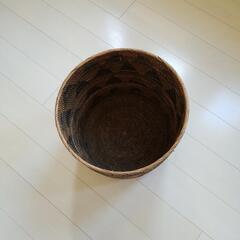 バリ雑貨 アタ製ランドリーBOXの画像