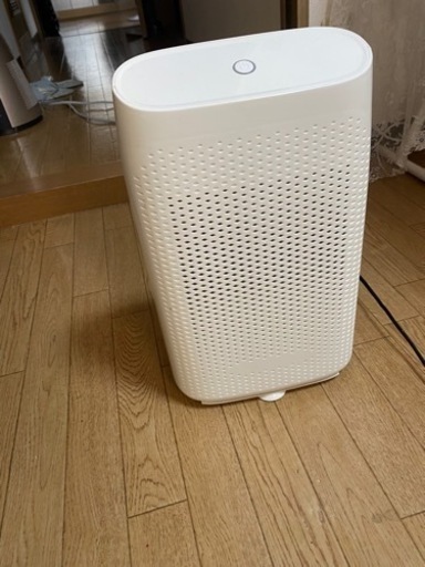 小型除湿機　部屋用にぴったりです！