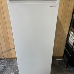 冷凍ヒトデ 確約済)大容量冷凍庫❗SHARP 1ドア冷凍庫 FJ-HS17X-W 2018年製