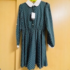 新品タグ付　フェイクファーつけ襟付きワンピースの画像