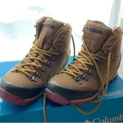 Columbia　トレッキングシューズ  マウンテンブーツ 登山靴の画像