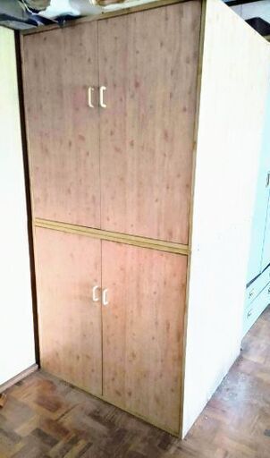 木目調　扉付き物入れ (布団等)２個セット（一個のみは2800円）