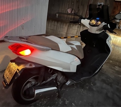 イタリア製 マラグーティ ブログ 125 原付2種 125cc シートはご自身で張り替えてください