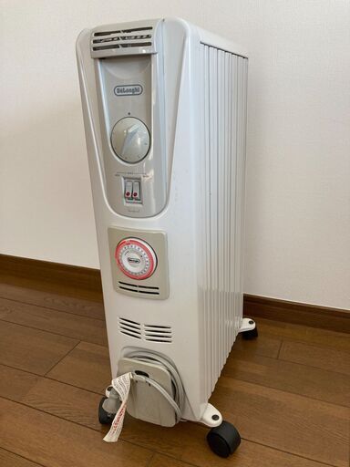 デロンギ オイルヒーター 071221TEC(1200W)+入浴剤バスロマン2個