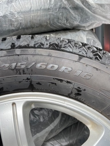 2021製造スタッドレスタイヤ　215/60r16 4本セット
