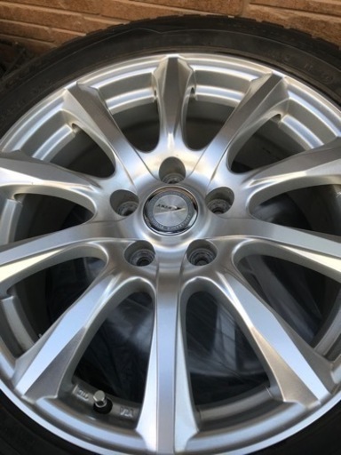 【格安】スタッドレスタイヤとアルミホイール　4本セット