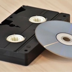 ビデオ　→ DVD