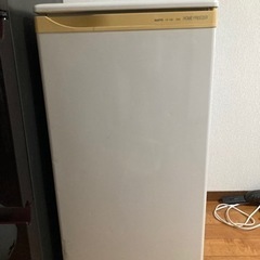 ホームフリーザー　冷凍庫