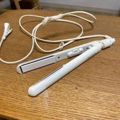 【引き取り手決定】サロニア　ヘアアイロン