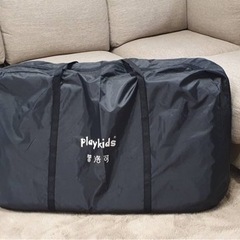 折りたたみベビーベッドの画像